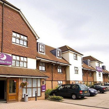 Premier Inn London Gatwick Airport South - London Road Crawley (West Sussex) Exterior foto