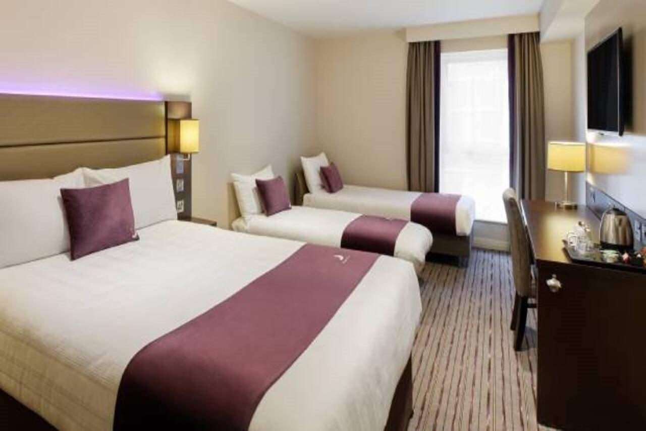 Premier Inn London Gatwick Airport South - London Road Crawley (West Sussex) Exterior foto