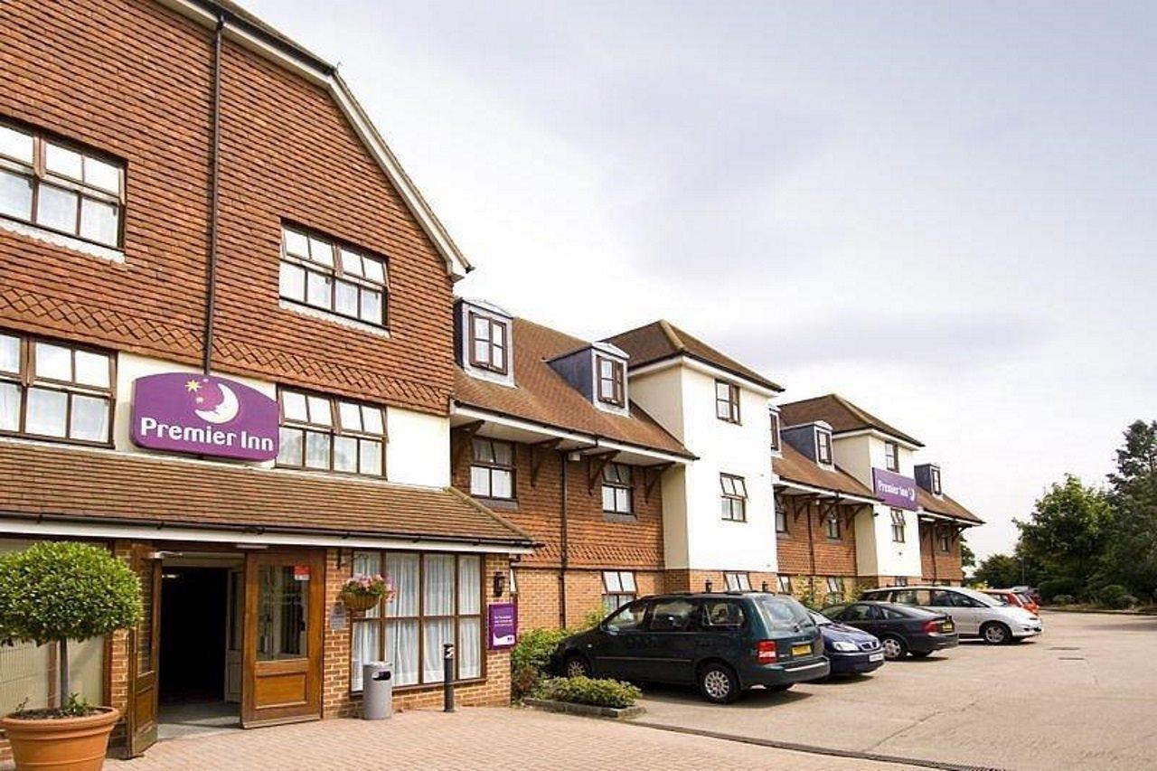 Premier Inn London Gatwick Airport South - London Road Crawley (West Sussex) Exterior foto