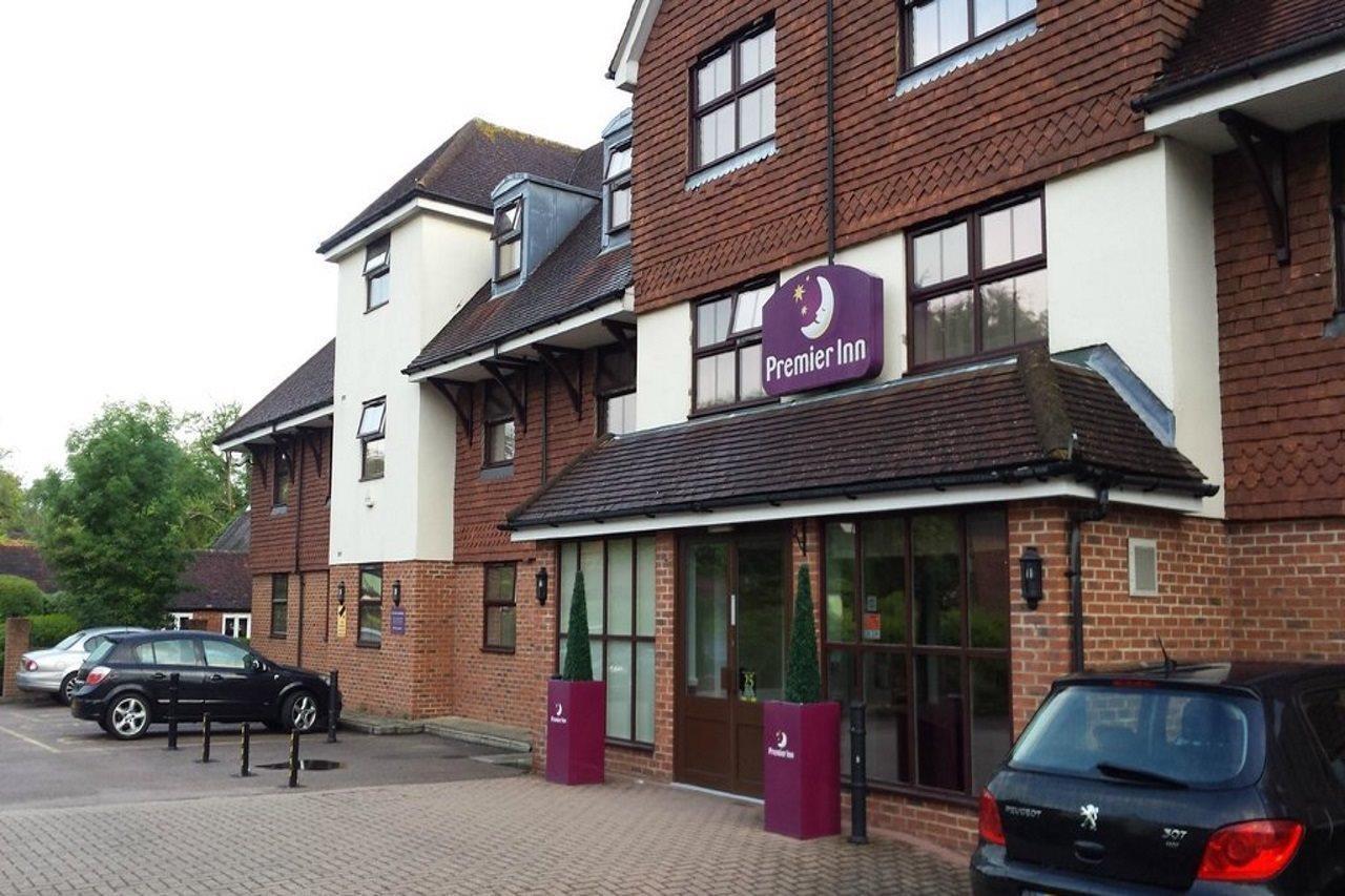 Premier Inn London Gatwick Airport South - London Road Crawley (West Sussex) Exterior foto